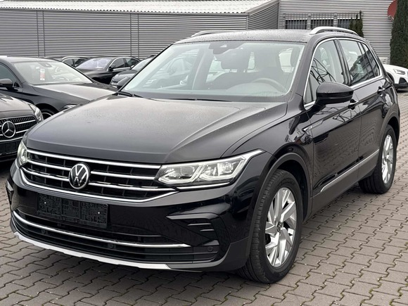 Вид спереди слева