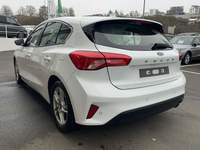 Pogled od pozadi levo