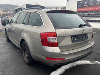 Vaade tagant vasakult