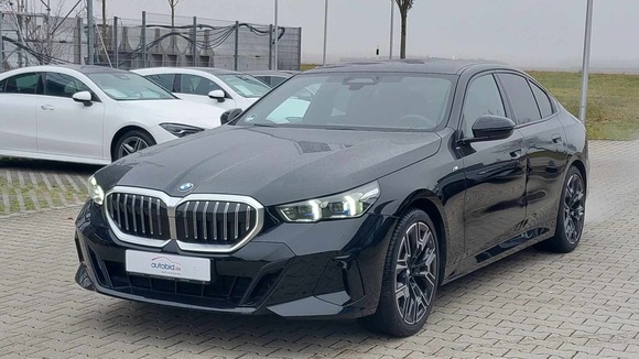 Náhľad spredu zľava