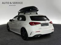 Vedere spate stânga