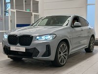 Pogled od napred levo