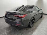 Pogled od pozadi desno