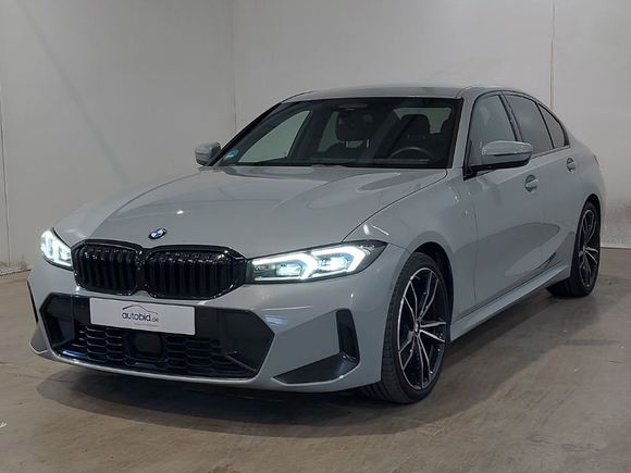 Pogled od napred levo