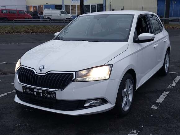 Вид спереди слева