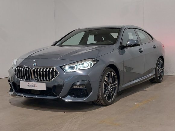 Pogled od napred levo