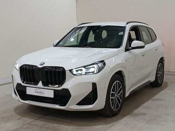 Pogled od napred levo