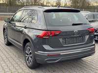 Вид сзади слева