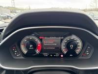 Pohled na přístrojovou desku