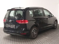 Pogled od pozadi desno