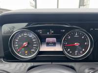 Pohľad na združený prístroj na palubnej doske