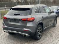 Náhľad zozadu sprava