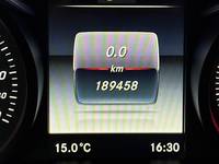 Pohľad na združený prístroj na palubnej doske