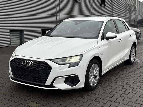 Вид спереди слева