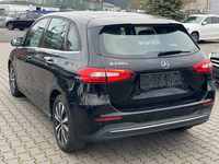 Вид сзади слева