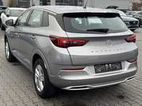 Вид сзади слева