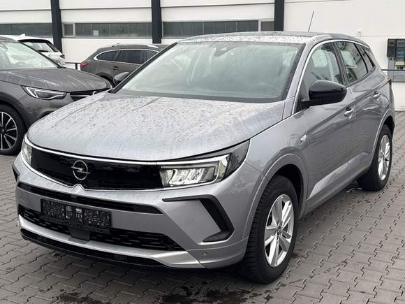 Вид спереди слева