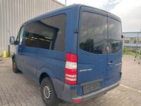 Вид сзади слева