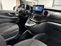 Вид на салон