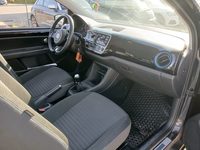 Вид на салон