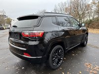 Вид сзади справа