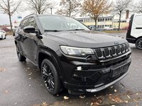 Вид спереди справа