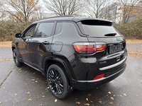 Вид сзади слева