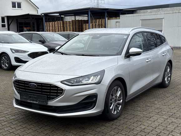 Вид спереди слева