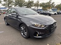 Вид спереди справа