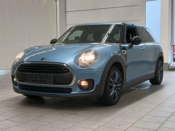 Вид спереди слева