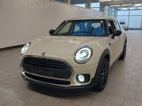 Вид спереди слева