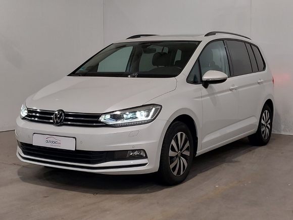 Pogled od napred levo