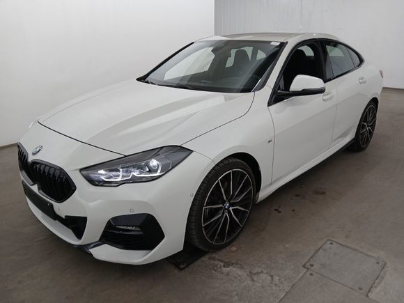 Pogled od napred levo