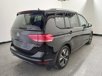 Pogled od pozadi desno