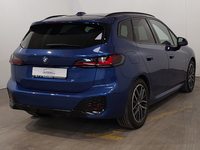 Pogled od pozadi desno