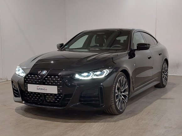 Pogled od napred levo