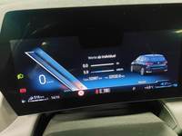 Pohľad na združený prístroj na palubnej doske