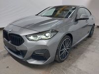 Pogled od napred levo