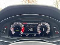 Pohľad na združený prístroj na palubnej doske