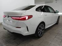 Pogled od pozadi desno