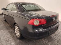 Pogled od pozadi levo