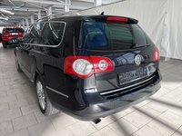 Вид сзади слева