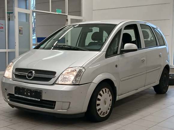 Náhľad spredu zľava