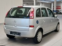 Náhľad zozadu sprava