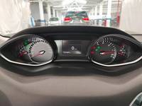 Pohľad na združený prístroj na palubnej doske