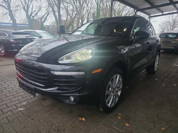 Pogled od napred levo