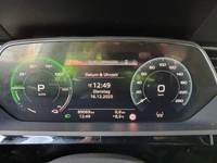 Pogled na kombinovani instrument