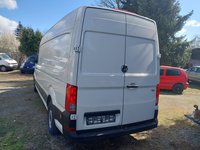 Pogled od pozadi levo