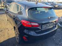 Pogled od pozadi levo