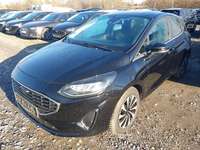 Skats no kreisās puses priekšā